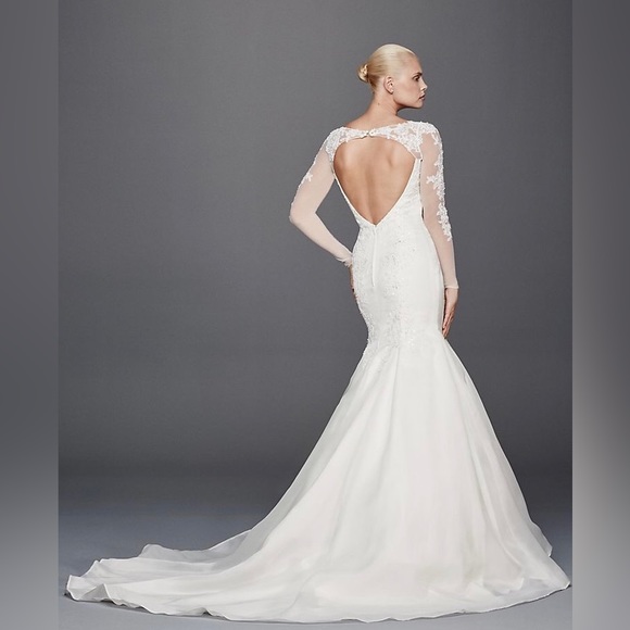 DAVID'S BRIDAL SLEEVE WEDDING DRESS - Picture 9 of 9